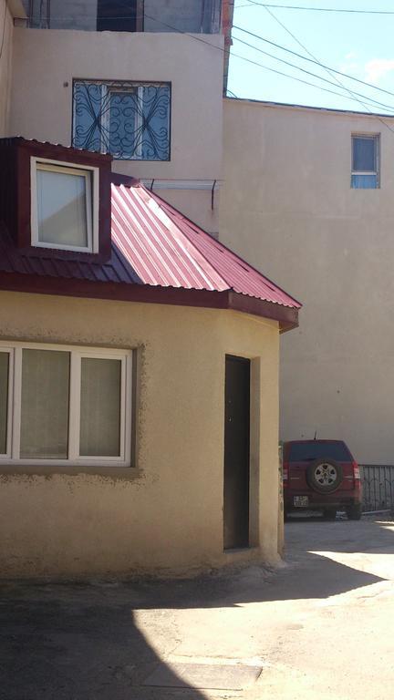 Guest House Madonna Tbilisi Exterior photo