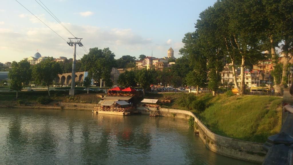 Guest House Madonna Tbilisi Exterior photo